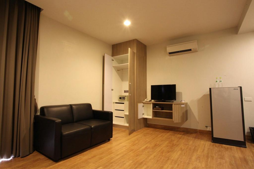 Narita Amata Hotel Chonburi Exterior photo
