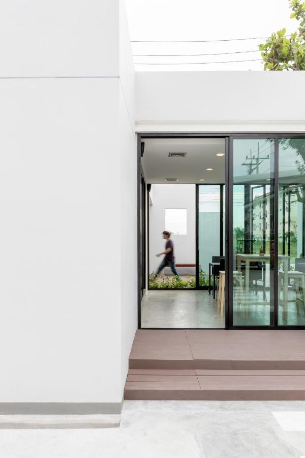 Narita Amata Hotel Chonburi Exterior photo