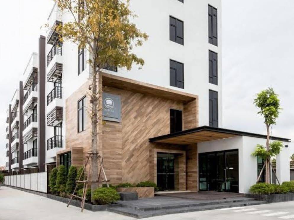Narita Amata Hotel Chonburi Exterior photo
